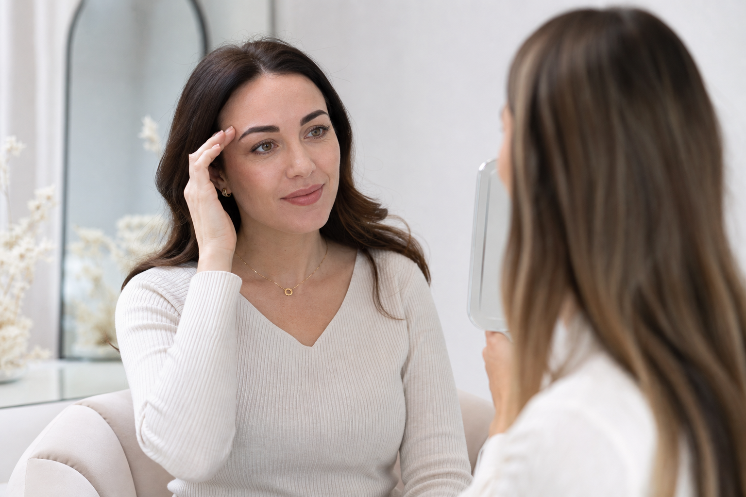 Microblading bei Narben in den Augenbrauen